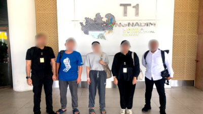 Imigrasi Batam Deportasi WNA Bermasalah, Ada Overstay dan Gangguan Jiwa