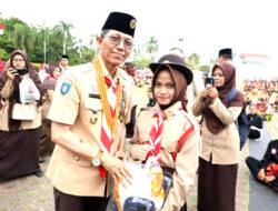 Hari Pramuka ke-64, Amsakar–Li Claudia Ajak Generasi Muda Lawan Hoaks dan Narkoba