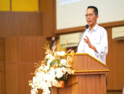 Buka PKKMB Universitas Batam, Amsakar Achmad : Pendidikan Faktor Pendukung Daya Saing SDM