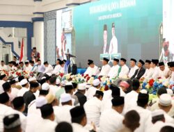 Wali Kota Batam Hadiri Doa Bersama Doa Bersama di Masjid Agung Raja Hamidah