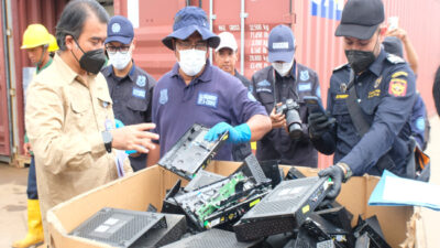 Ini Perusahaan Yang Impor Puluhan Kontener Limbah B3, Bea Cukai Batam dan KLHK Tegaskan Segera Re-Ekspor