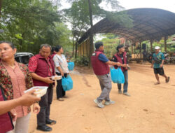 Subdit I Ditresnarkoba Turun ke TPS Punggur Bagikan 150 Nasi Kotak untuk Warga