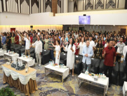 Hadiri Perayaan Natal Bersama, Amsakar Ajak Pegawai Bangun Energi Kolektif