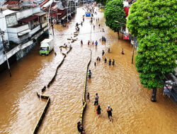 Hujan Tak Berhenti, 125 RT di Jakarta Masih Terendam Banjir hingga Kini