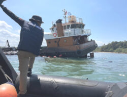 Kapal Angkut Limbah Hitam Kandas di Laut Sekupang, Ditpolairud dan KSOP Periksa ABK