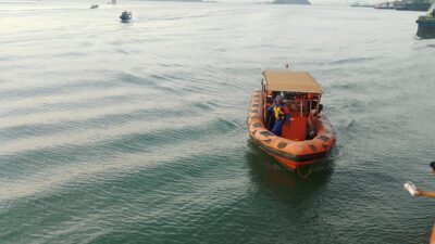 Dua Pekerja PT SGE Terseret Arus Saat Berenang, Satu Tewas Satu Masih Hilang di Laut Bintan