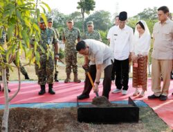 Menhan Sjafrie Resmikan Masjid Bintang Amin Angkasa di Batam
