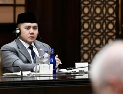 Tanggapi Kritik soal Kunker Prabowo, Seskab Teddy Beberkan Alasan RI Harus Jaga Hubungan Baik dengan Negara Lain