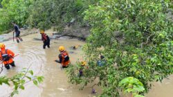 Bermain Hujan, Seorang Balita Terpeleset dan Hanyut di Selokan Tanjung Sengkuang Batam