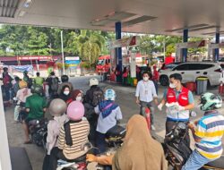 Pertamina Patra Niaga Regional Sumbagut Masif Pantau Dampak Karhutla, Salurkan Bantuan Penanggulangan Asap di Padang