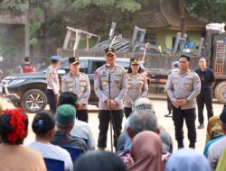 Bakti Sosial Polda Kepri Pada Hari Jadi Humas di TPA Punggur