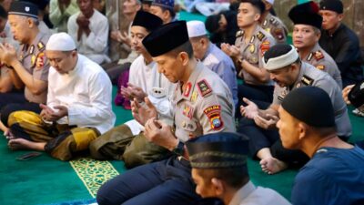 Subuh Keliling, Kapolda Kepri Ajak Masyarakat Jaga Kamtibmas